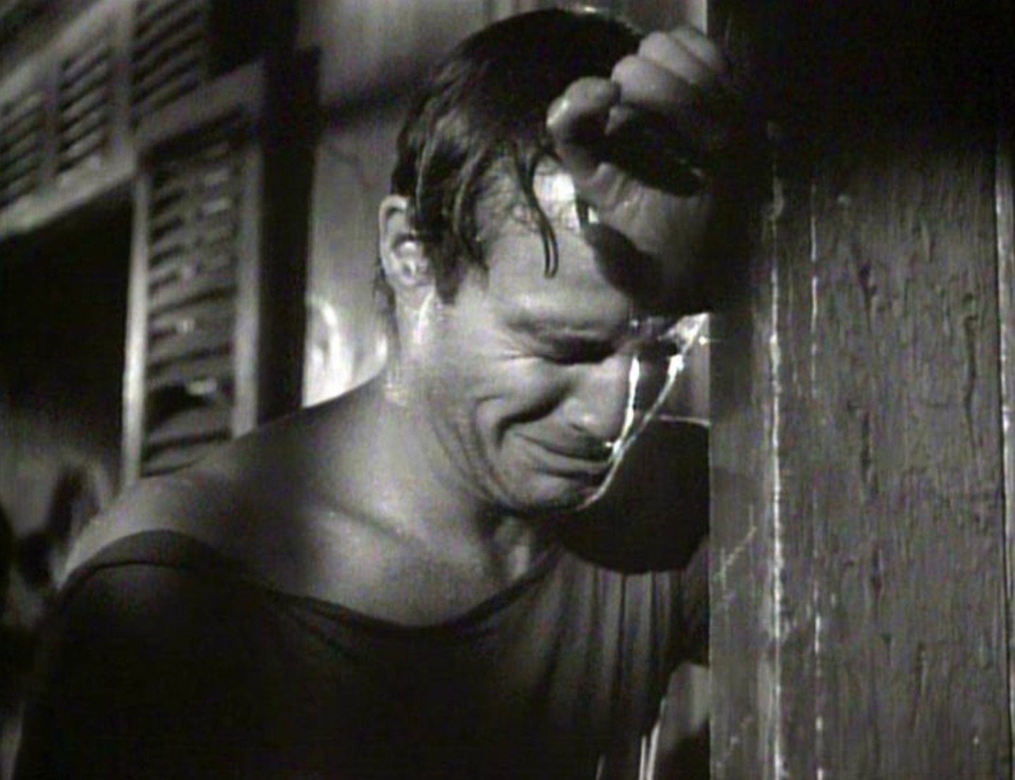 He used onions to cry in scenes 